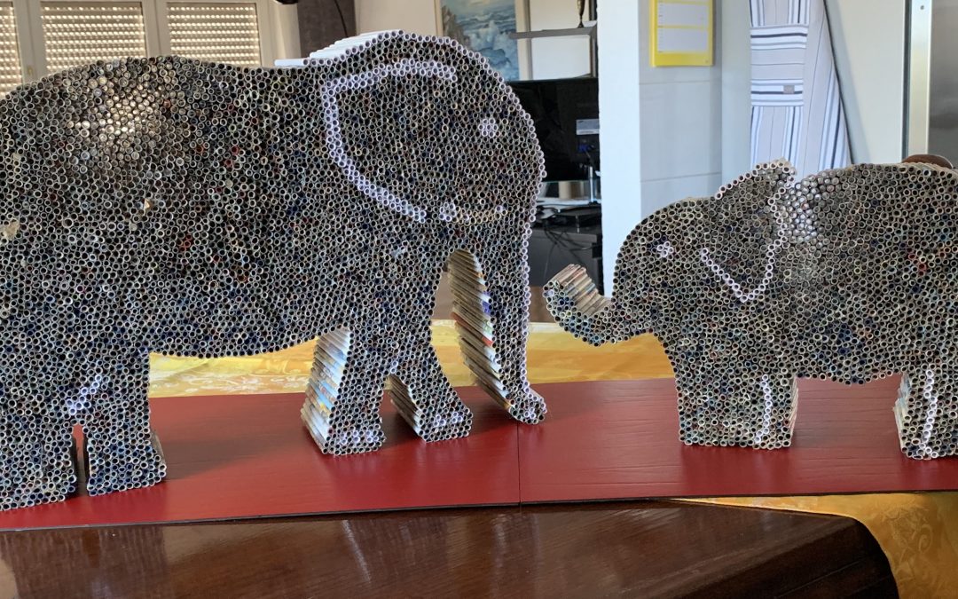 Elefanten aus Papierrollen